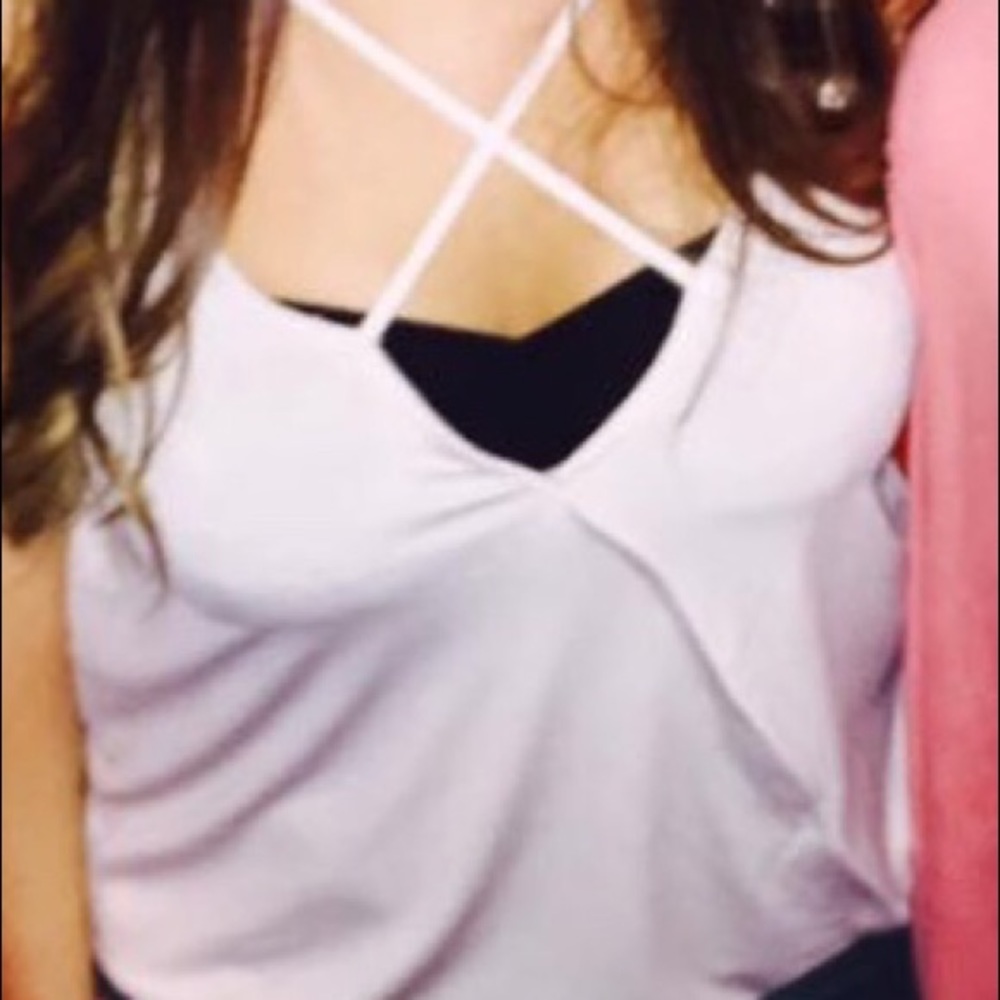 Front cross cross tank top